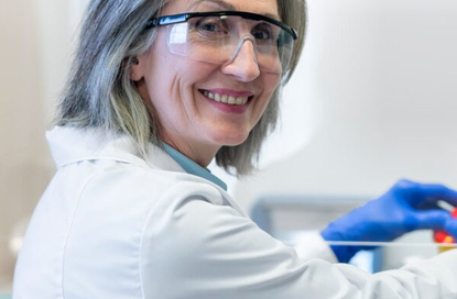 Fortalecendo a integração da indústria, da academia e da pesquisa, a Shanghai Dengsheng Instrument construiu em conjunto uma nova base de P&D com muitas instituições importantes.